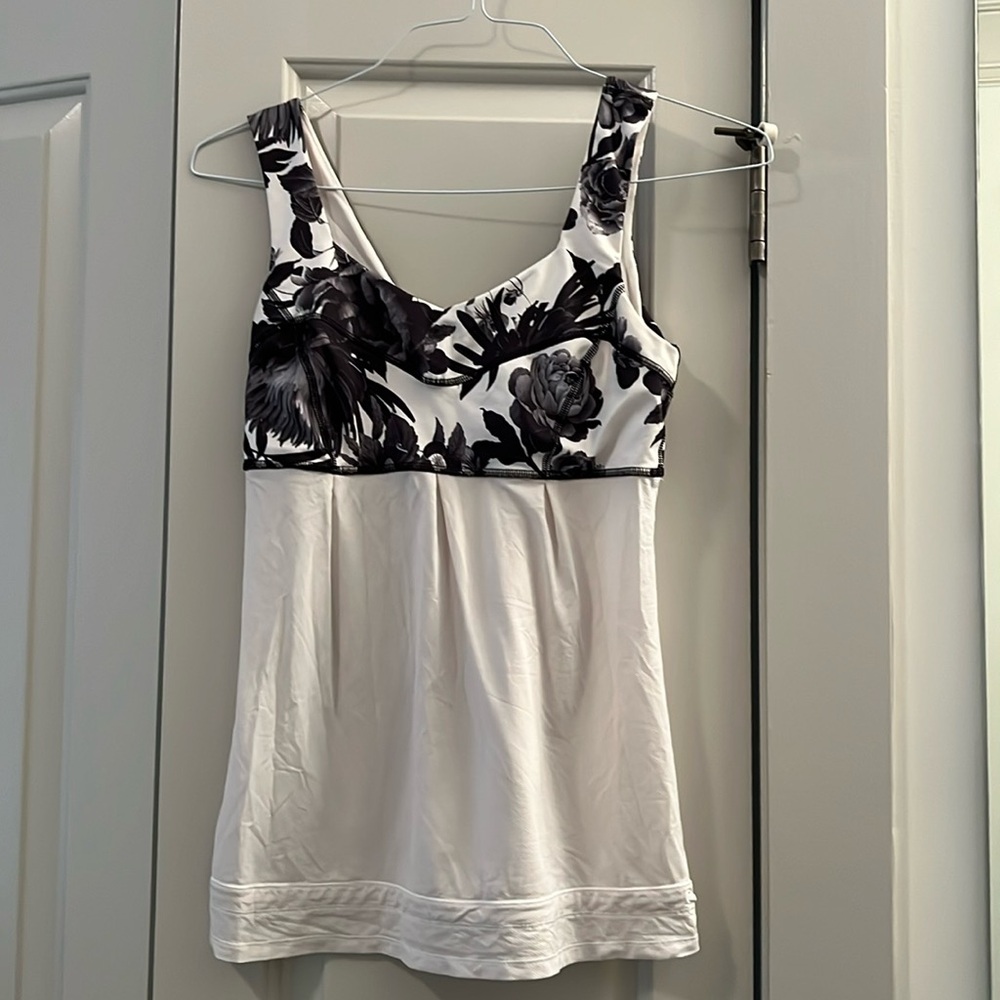 Lululemon tank top